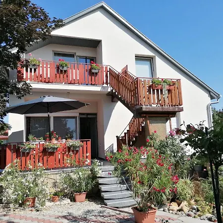 Appartement Mimi Vendeghaz *