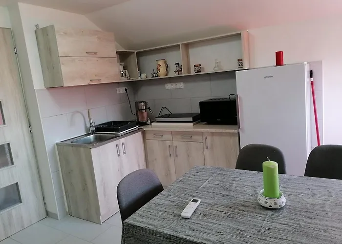 Mimi Vendeghaz Lägenhet